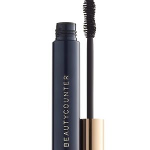 NEW Volumizing mascara